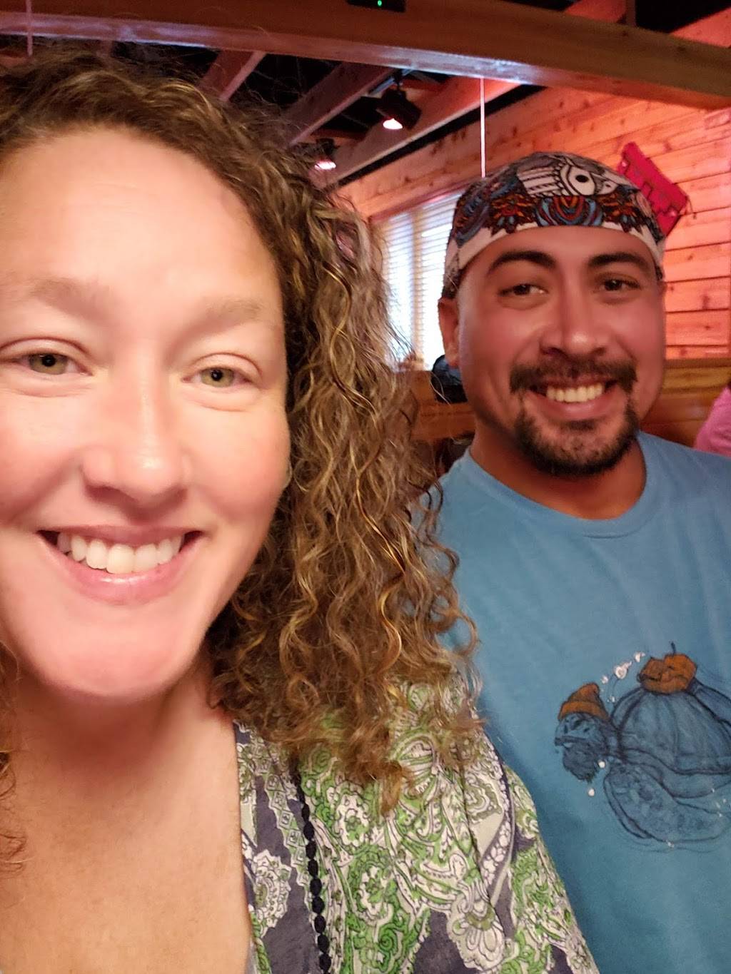 Hanks Place Bar & Grill | restaurant | 378 OH-7, Powhatan Point, OH 43942, USA | 7407954122 OR +1 740-795-4122