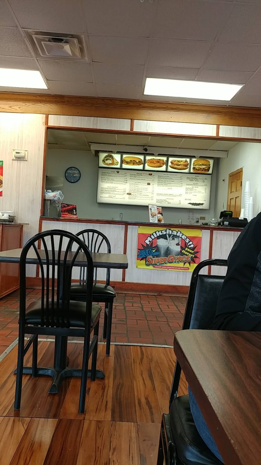 Super Gyros | restaurant | 200 Veterans Dr, East Peoria, IL 61611, USA | 3098392160 OR +1 309-839-2160