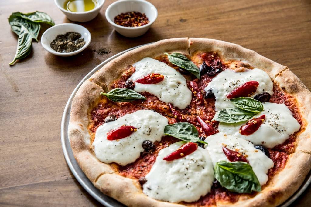 Delarosa | restaurant | 2175 Chestnut St, San Francisco, CA 94123, USA | 4156737100 OR +1 415-673-7100