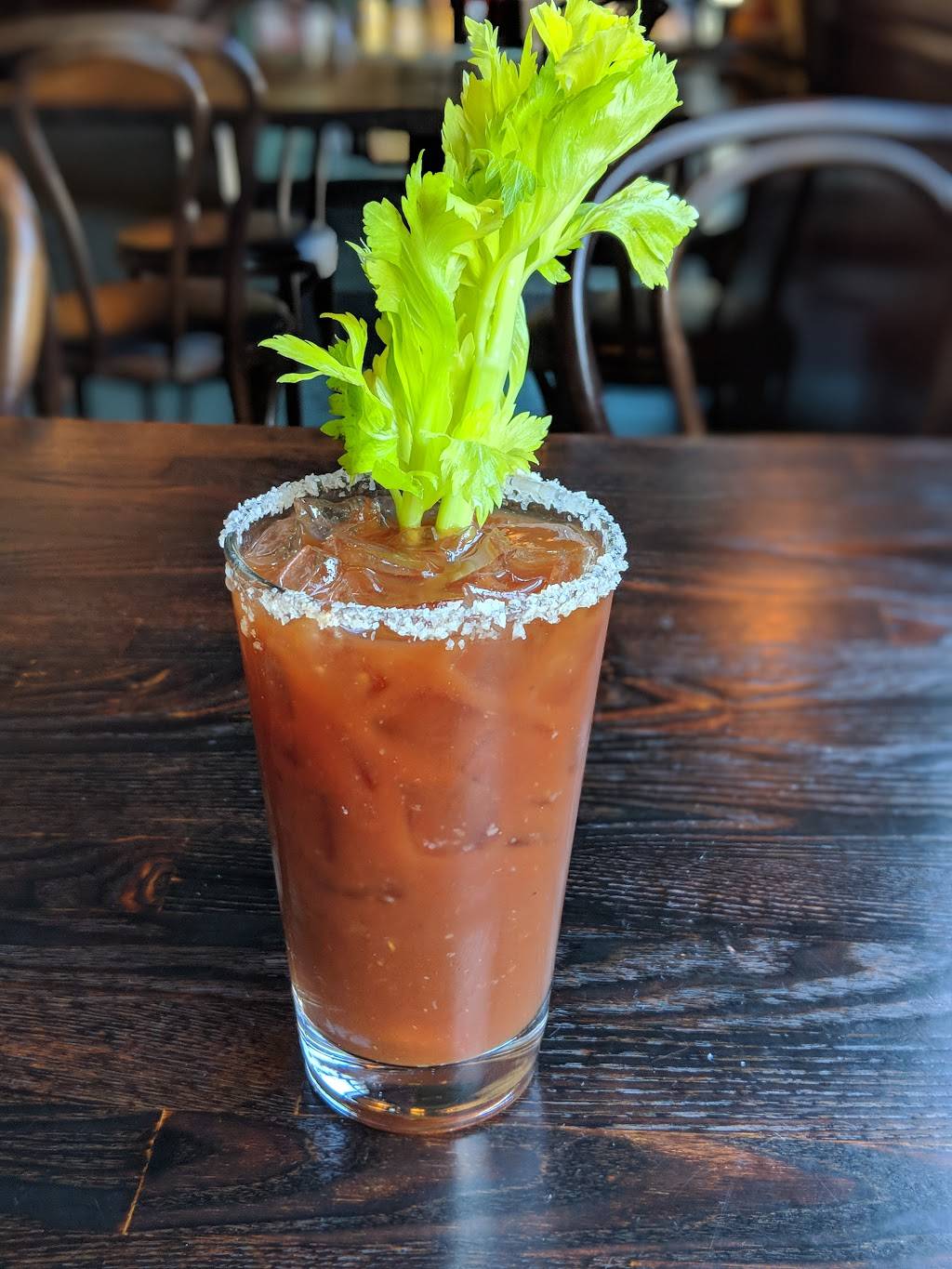 Hennesseys Grill | restaurant | 143 Main St, Seal Beach, CA 90740, USA | 5625986456 OR +1 562-598-6456