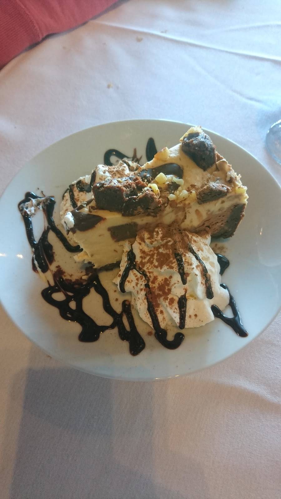 Lilly Kazzilly’s | restaurant | 9550 Riverside Dr E, Windsor, ON N8P 1A1, Canada | 5199448332 OR +1 519-944-8332