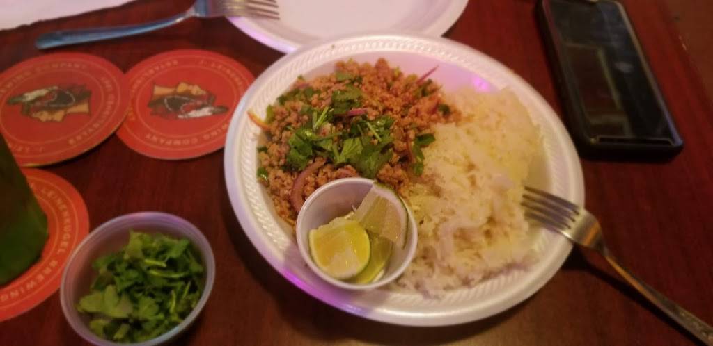 Juicy Peanut Bar & Grill | restaurant | 724 W Main St, Mascoutah, IL 62258, USA | 6185662299 OR +1 618-566-2299