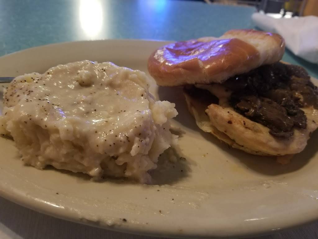 Lucky Monkey Pub and Grub | restaurant | 201 W Bodman St, Bement, IL 61813, USA | 2176785781 OR +1 217-678-5781