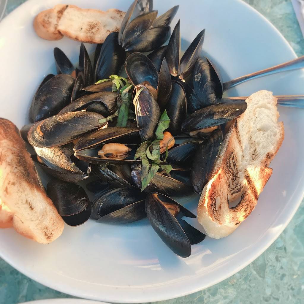 The Steam Room | restaurant | 4 E Broadway, Port Jefferson, NY 11777, USA | 6319286690 OR +1 631-928-6690