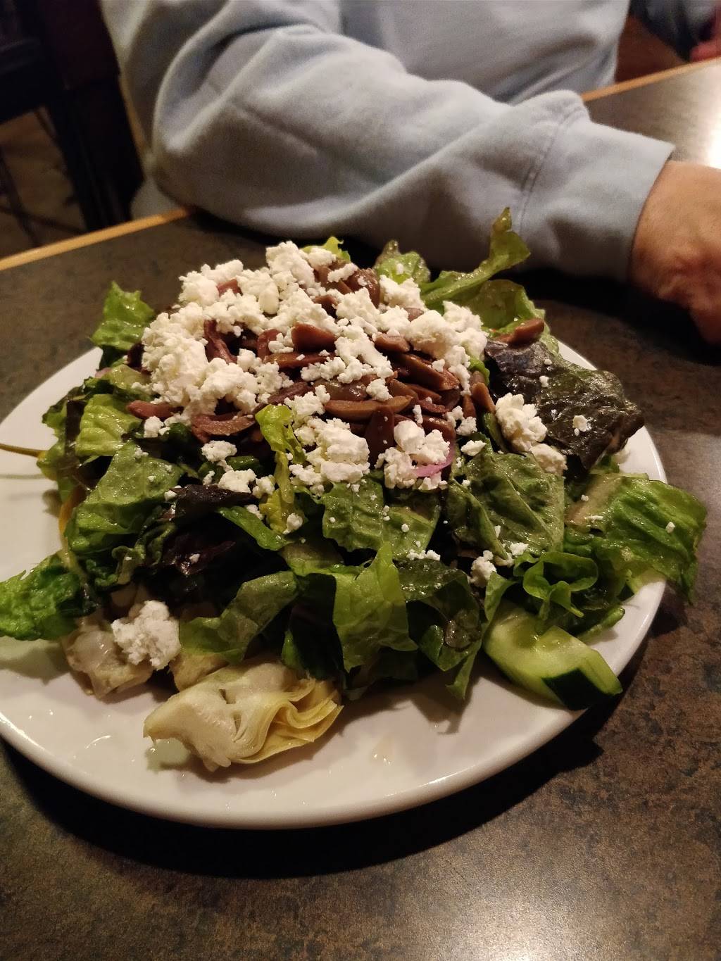 Mezza Luna Pizzeria | restaurant | 2776 Shadowview, Eugene, OR 97408, USA | 5417432999 OR +1 541-743-2999