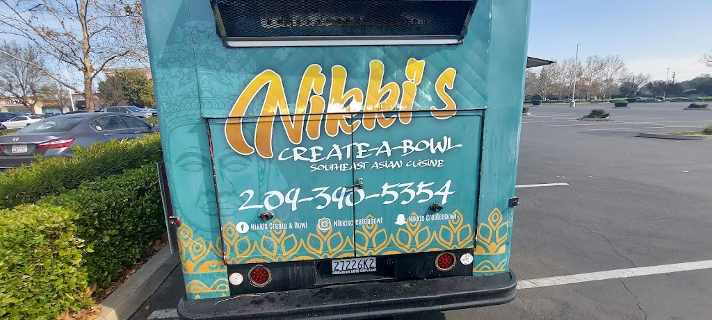 Nikkis Create-A-Bowl | restaurant | W March Ln, Claremont Ave, Stockton, CA 95207, USA | 2093905354 OR +1 209-390-5354