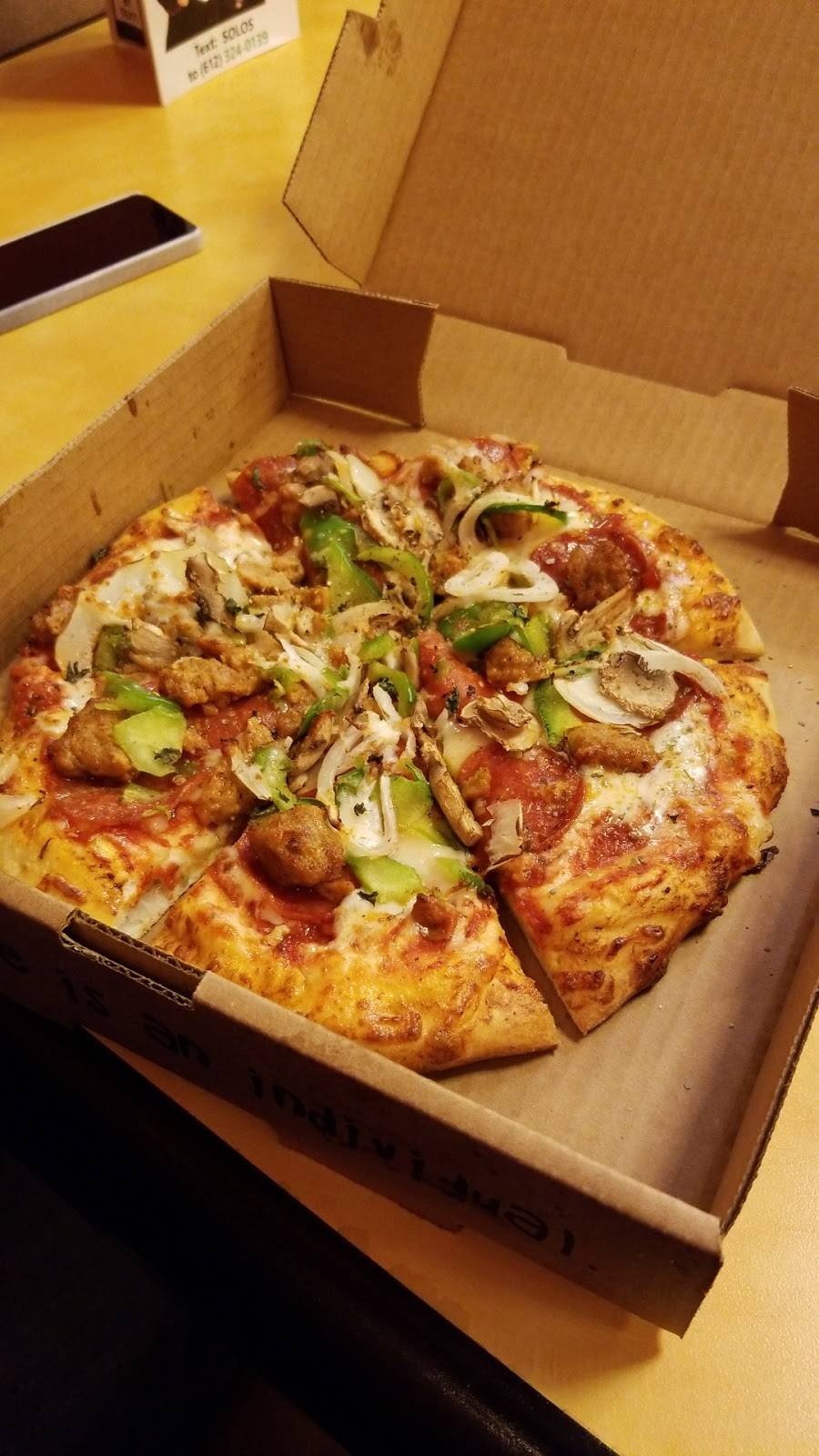 Solos Pizza Cafe | restaurant | 2700 Annapolis Cir N, Plymouth, MN 55441, USA | 7633310233 OR +1 763-331-0233