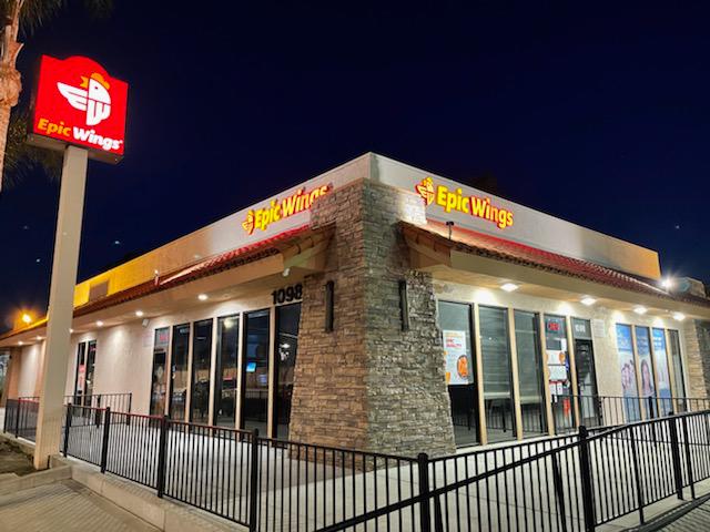 Epic Wings | restaurant | 1098 N State College Blvd, Anaheim, CA 92806, USA | 7148335594 OR +1 714-833-5594