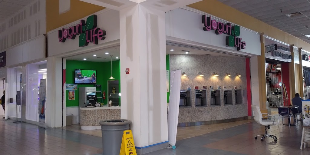 Yogurt Life | restaurant | 7795 W Flagler St, Miami, FL 33144, USA | 7866143474 OR +1 786-614-3474
