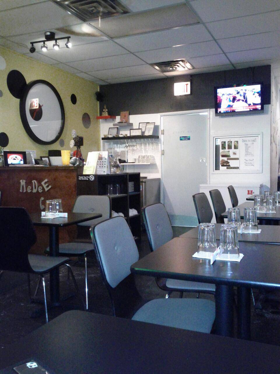 Me Dee Cafe | cafe | 4805 N Damen Ave, Chicago, IL 60625, USA | 7739894444 OR +1 773-989-4444