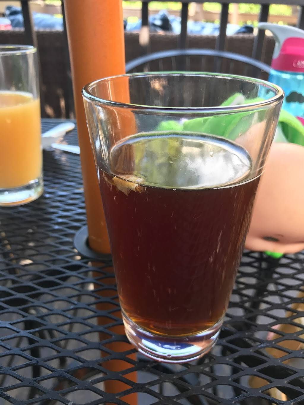 On Tap Bar & Grill | restaurant | 4 Park St, Essex Junction, VT 05452, USA | 8028783309 OR +1 802-878-3309