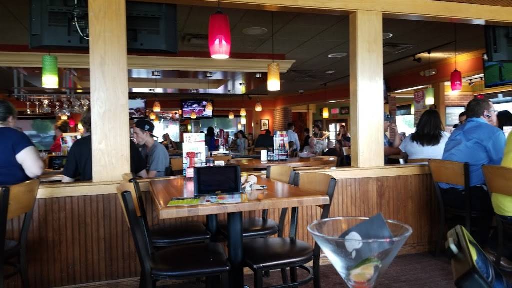 Applebees Grill + Bar | restaurant | 100 W 104th Ave, Northglenn, CO 80234, USA | 3032527422 OR +1 303-252-7422