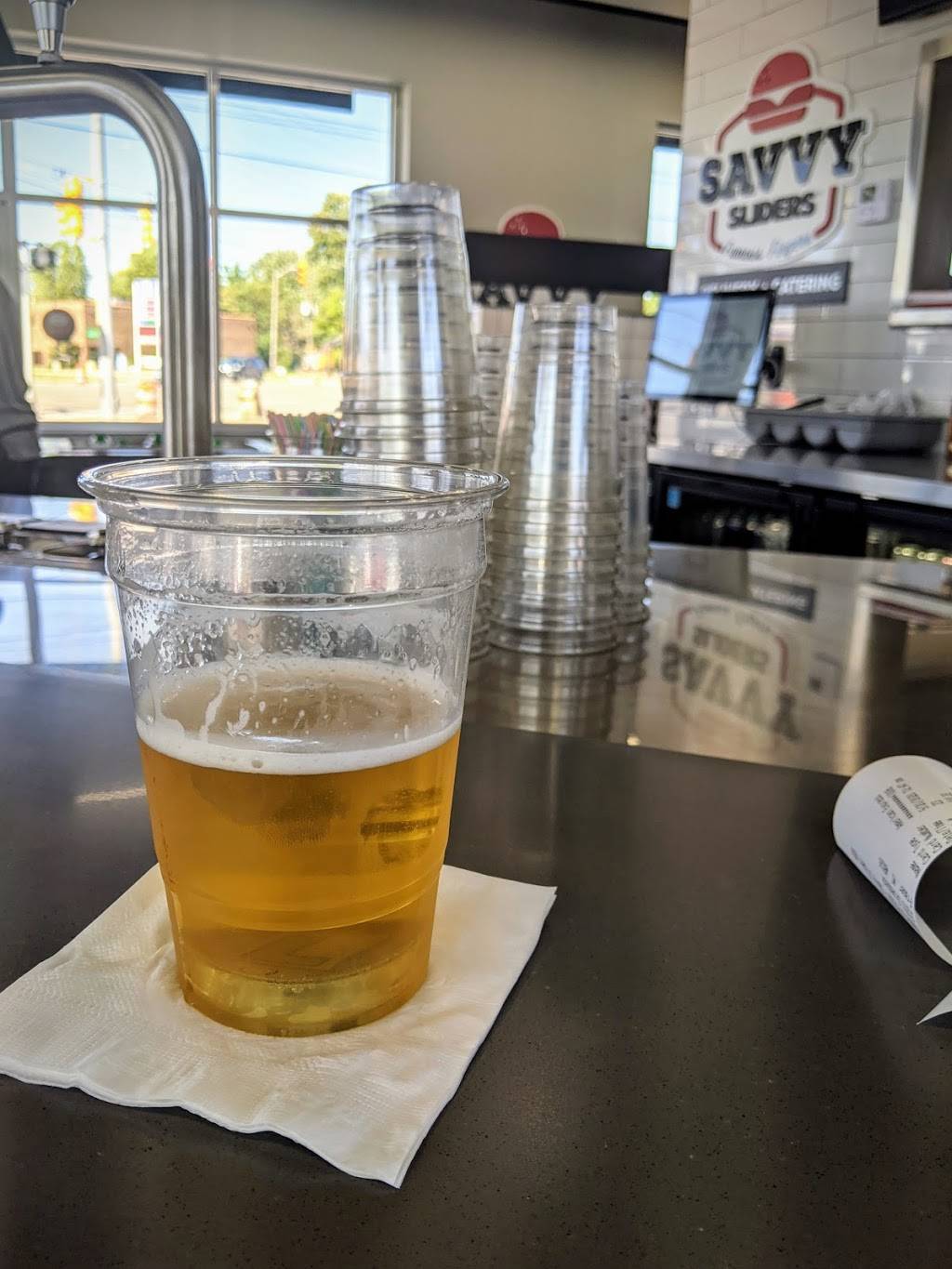 Savvy Sliders | restaurant | 31270 Groesbeck Hwy, Corner of Groesbeck and, Utica Rd, Fraser, MI 48026, USA | 5865250000 OR +1 586-525-0000