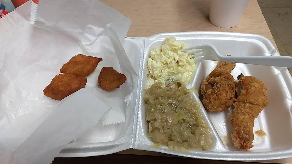 Road Runner Cafe | restaurant | 3569 S Fields St, Farmville, NC 27828, USA | 2527533901 OR +1 252-753-3901