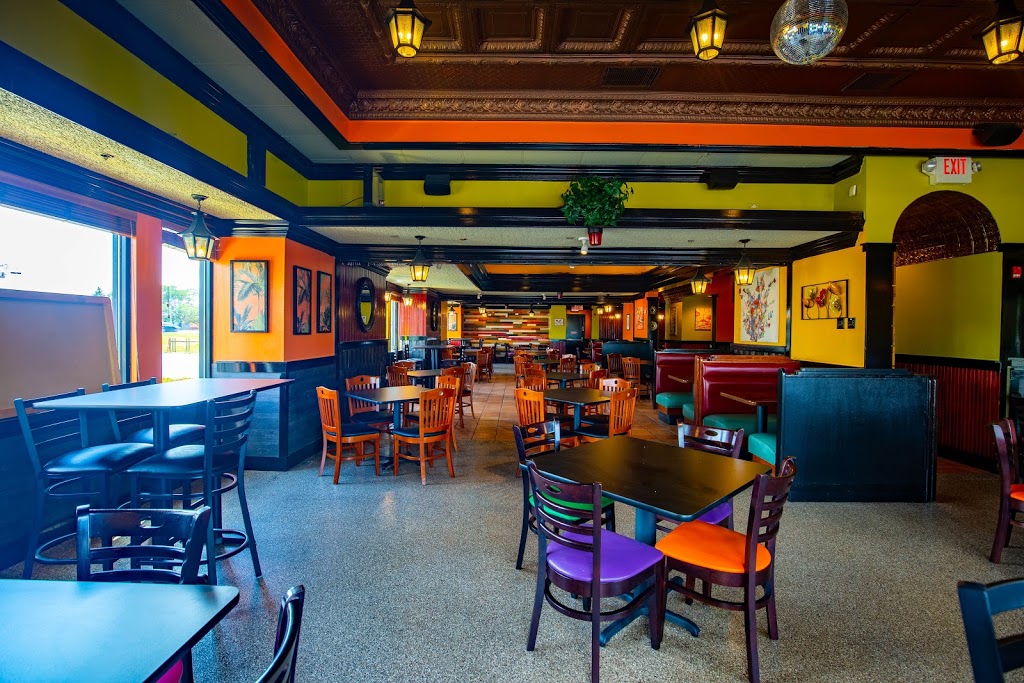 Chulas Bar and Grill | restaurant | 500 75th St, Downers Grove, IL 60516, USA | 6302978252 OR +1 630-297-8252