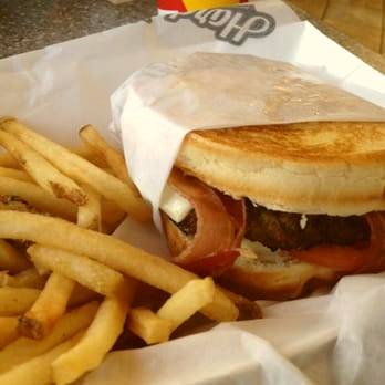 Hardees | restaurant | 3808 S Western Ave, Marion, IN 46953, USA | 7656771110 OR +1 765-677-1110