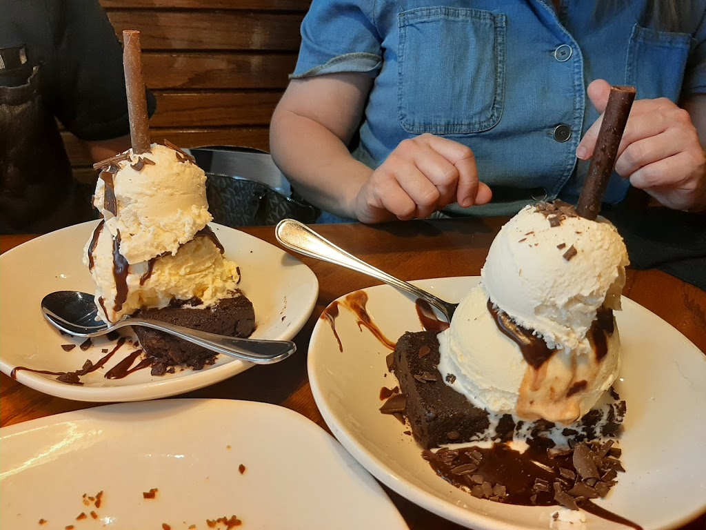 Outback Steakhouse | meal takeaway | 2411 S Carolyn Ave, Sioux Falls, SD 57106, USA | 6053627266 OR +1 605-362-7266