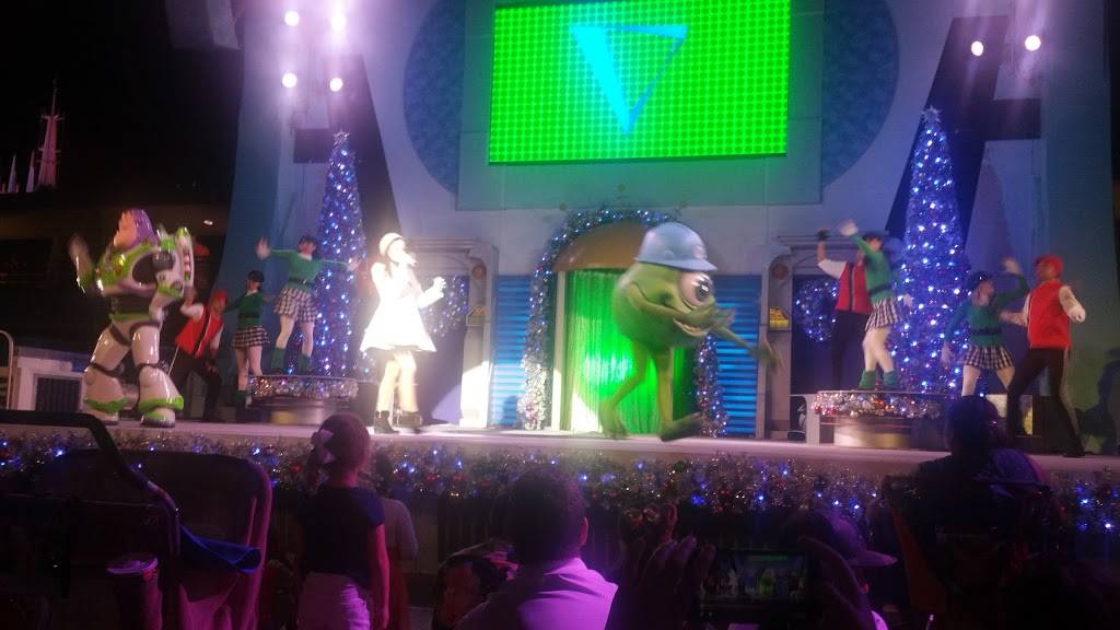 The Lunching Pad | restaurant | 1180 Seven Seas Drive, Orlando, FL 32836, USA | 4079393463 OR +1 407-939-3463