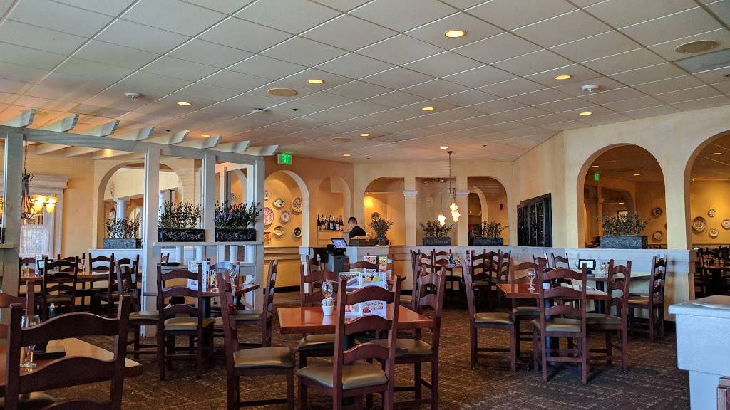 Olive Garden Italian Restaurant | meal takeaway | 5500 Grossmont Center Dr, La Mesa, CA 91942, USA | 6194607221 OR +1 619-460-7221