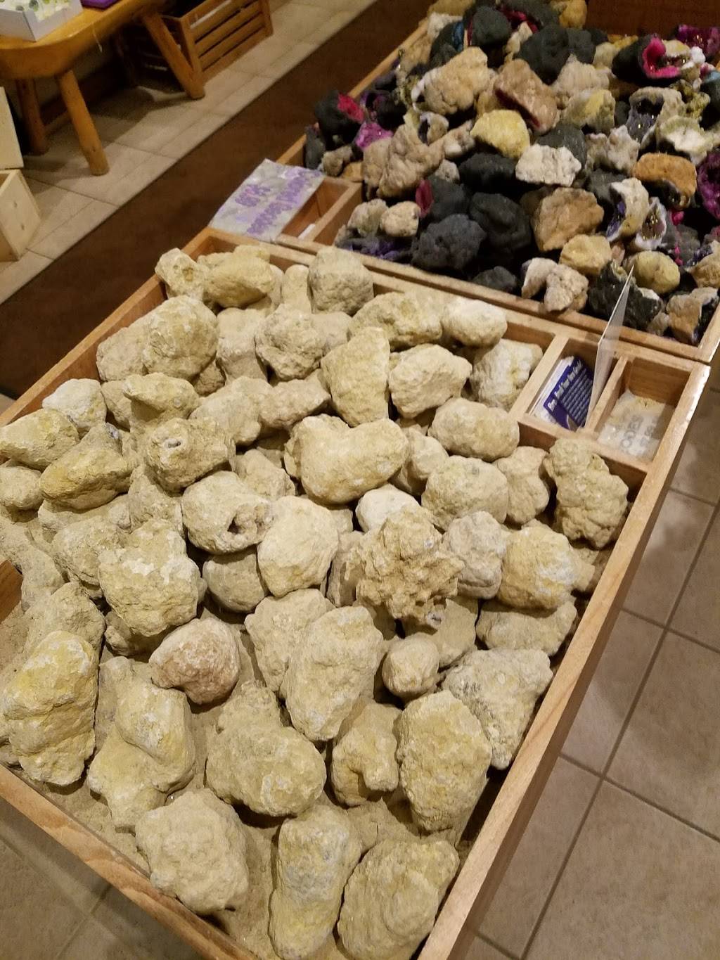 Trailheads Concessions | restaurant | 2678 East 873rd Road, Oglesby, IL 61348, USA | 8152207360 OR +1 815-220-7360