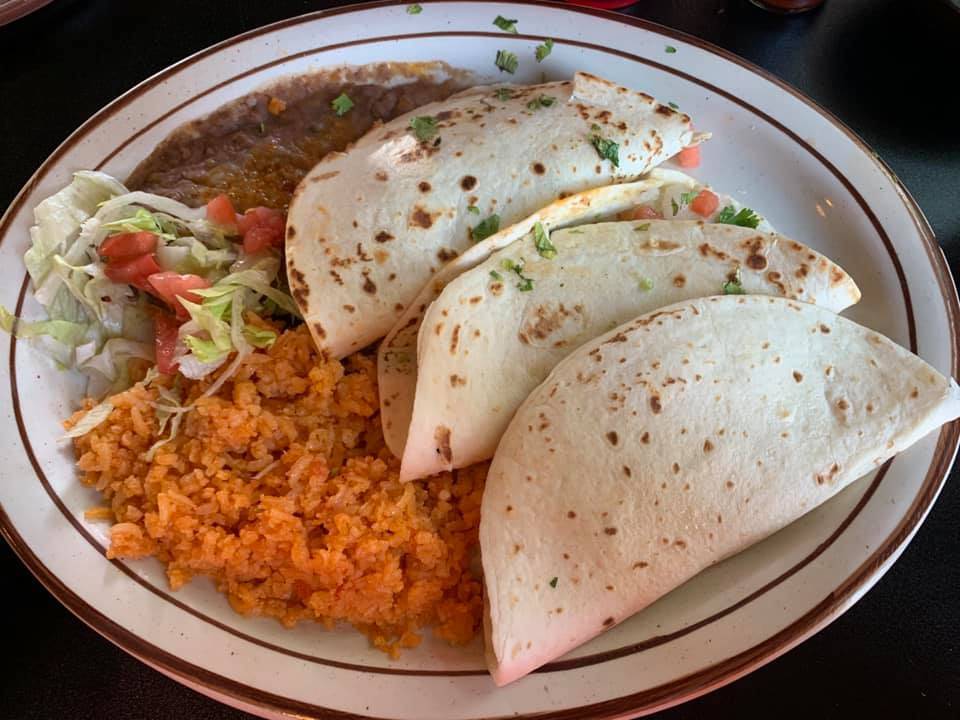 Friends Bar & Grill | restaurant | 133 N Elm St, Avoca, IA 51521, USA | 7123076474 OR +1 712-307-6474