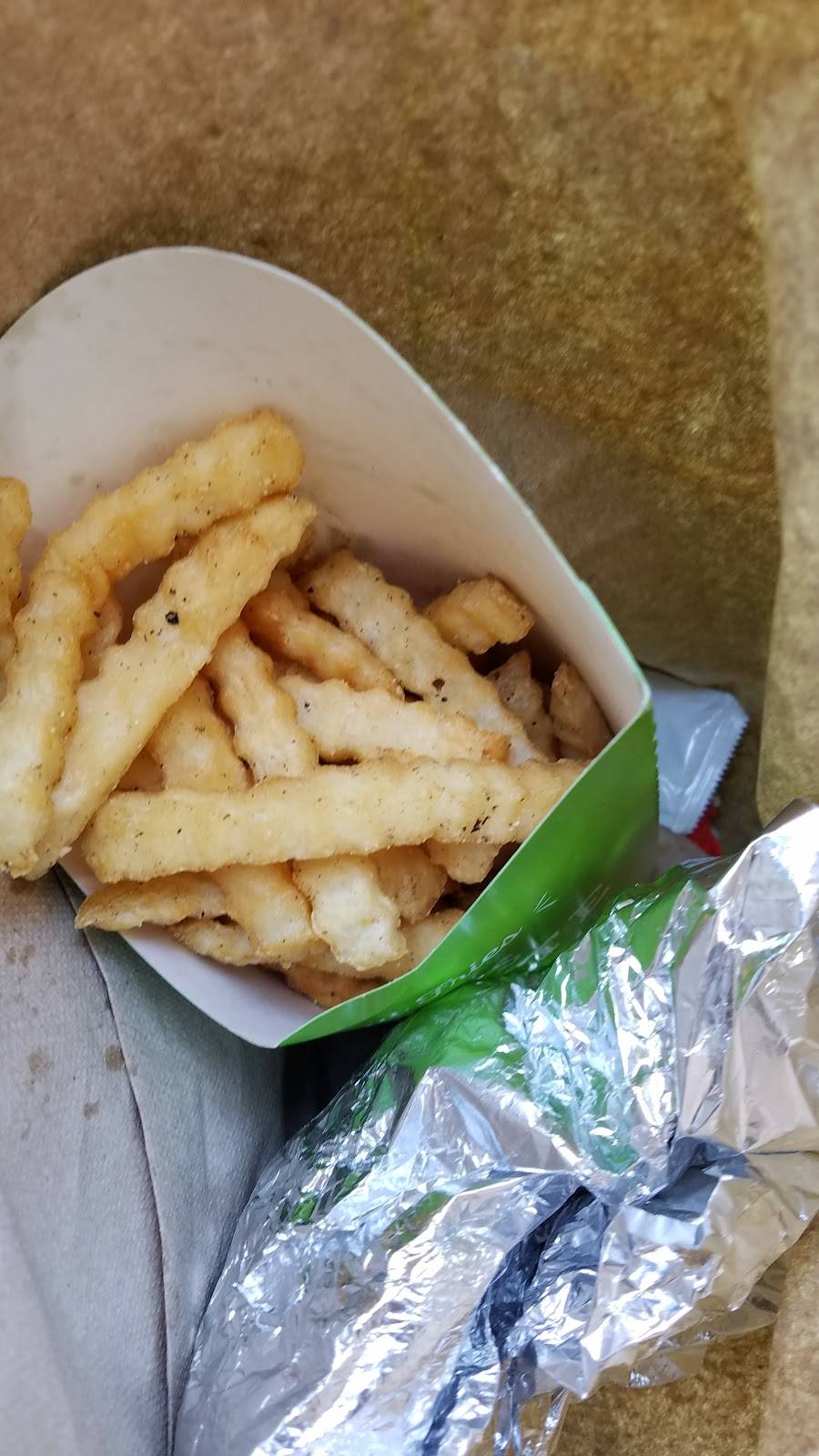 Del Taco | meal takeaway | 7398 Greenback Ln, Citrus Heights, CA 95621, USA | 9167235332 OR +1 916-723-5332