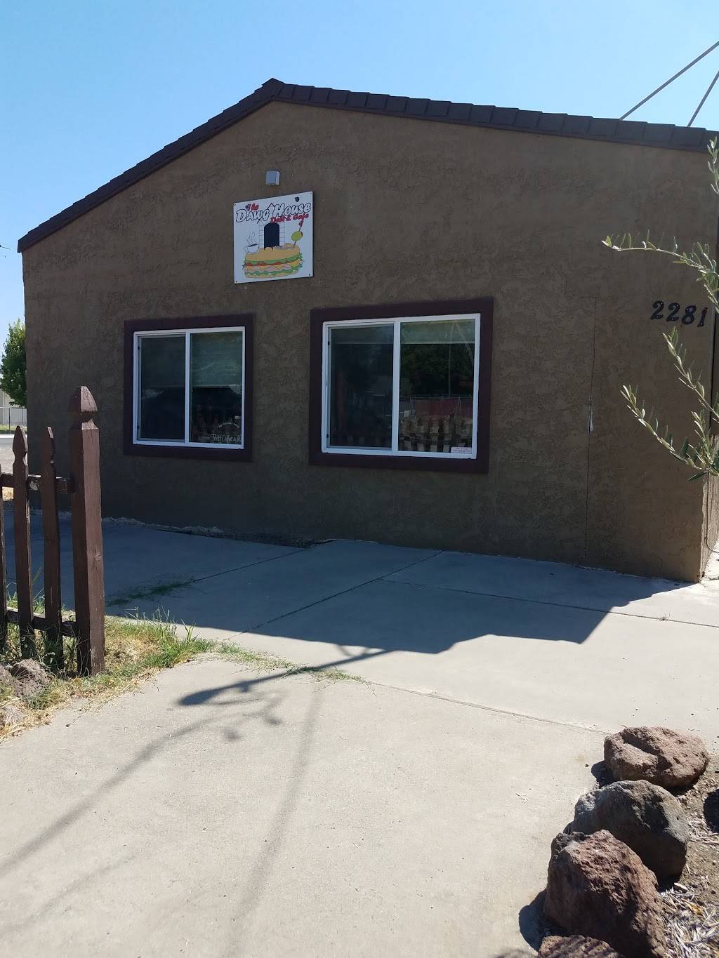 Dawg House Deli & Café | cafe | 2281 California St, Sutter, CA 95982, USA | 5307512300 OR +1 530-751-2300