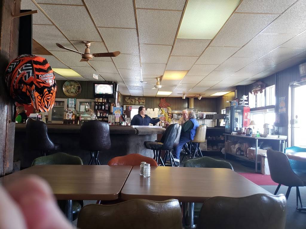 Larrys Seven-Ski Inn | restaurant | N, 2919 US-131, Elmira, MI 49730, USA | 2315463342 OR +1 231-546-3342