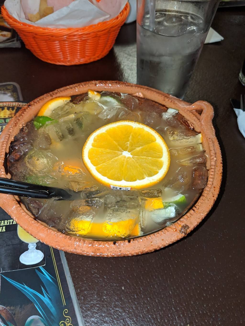 La Corona Bar And Grill | restaurant | 16623 Sherman Way, Van Nuys, CA 91406, USA | 8188496485 OR +1 818-849-6485