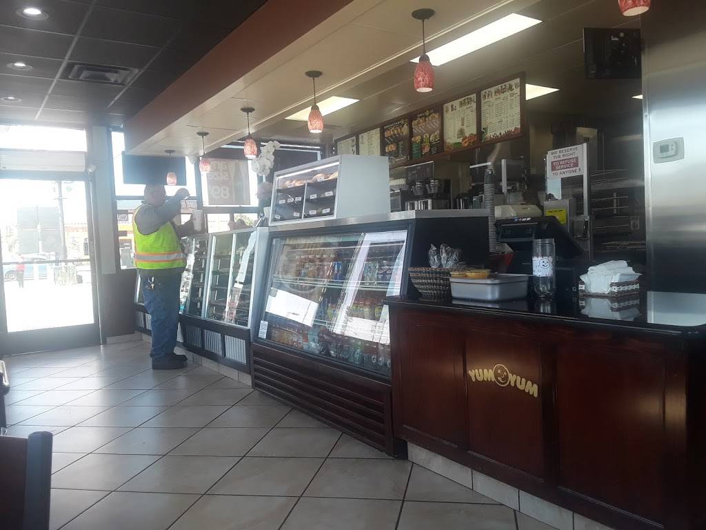 Yum Yum Donuts | cafe | 6600 E Olympic Blvd, Los Angeles, CA 90022, USA | 3237214122 OR +1 323-721-4122