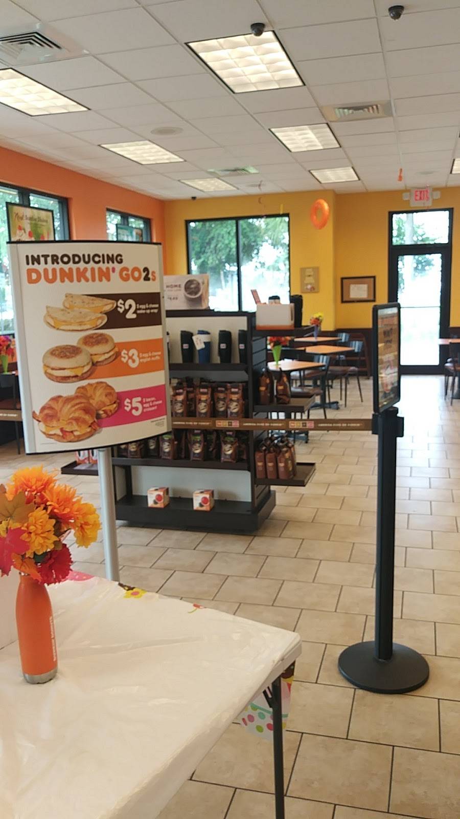 Dunkin | cafe | 612 10th St E, Palmetto, FL 34221, USA | 9417237711 OR +1 941-723-7711