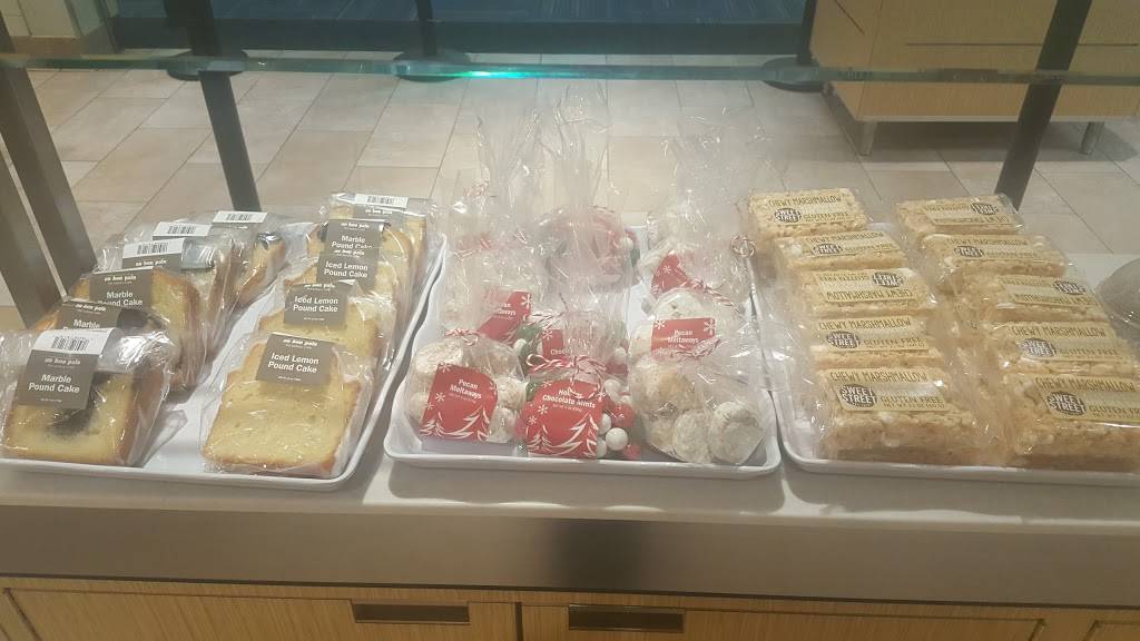 Au Bon Pain | restaurant | 1 Saarinen Circle, Sterling, VA 20166, USA | 7039960160 OR +1 703-996-0160