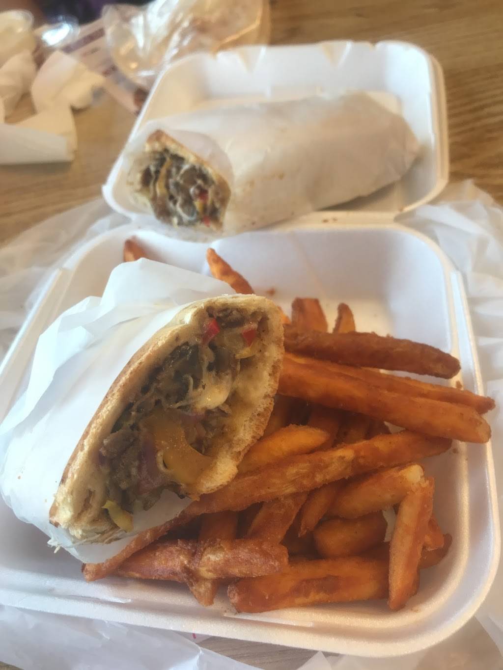 Royal Pizza | restaurant | 13666 Oxnard St, Van Nuys, CA 91401, USA | 8187821211 OR +1 818-782-1211