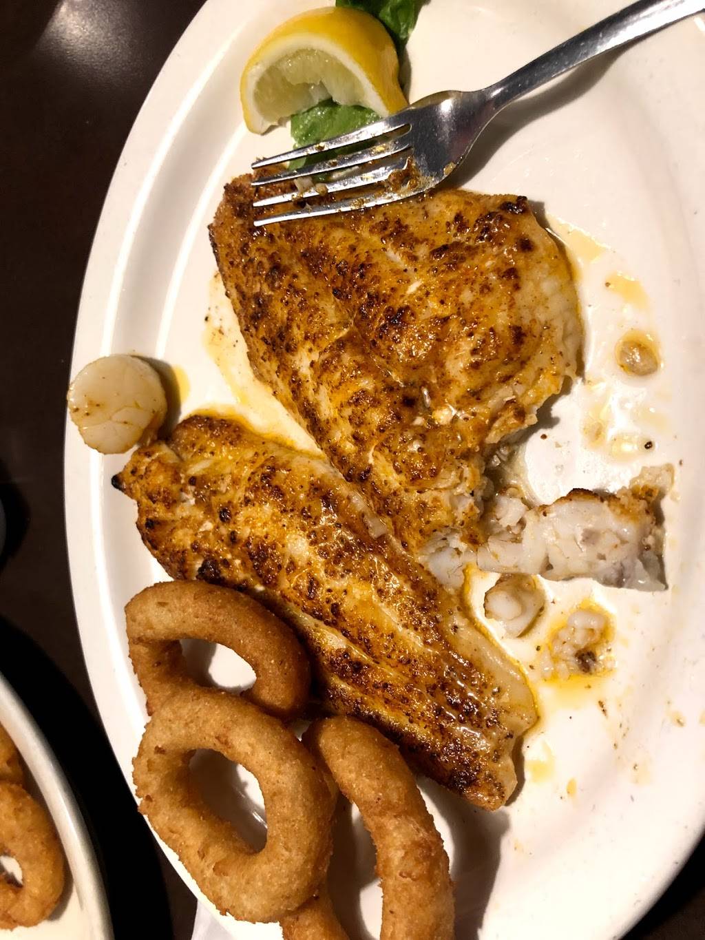 Mayflower Seafood Restaurant | restaurant | 1160 Huffman Mill Rd, Burlington, NC 27215, USA | 3365840684 OR +1 336-584-0684