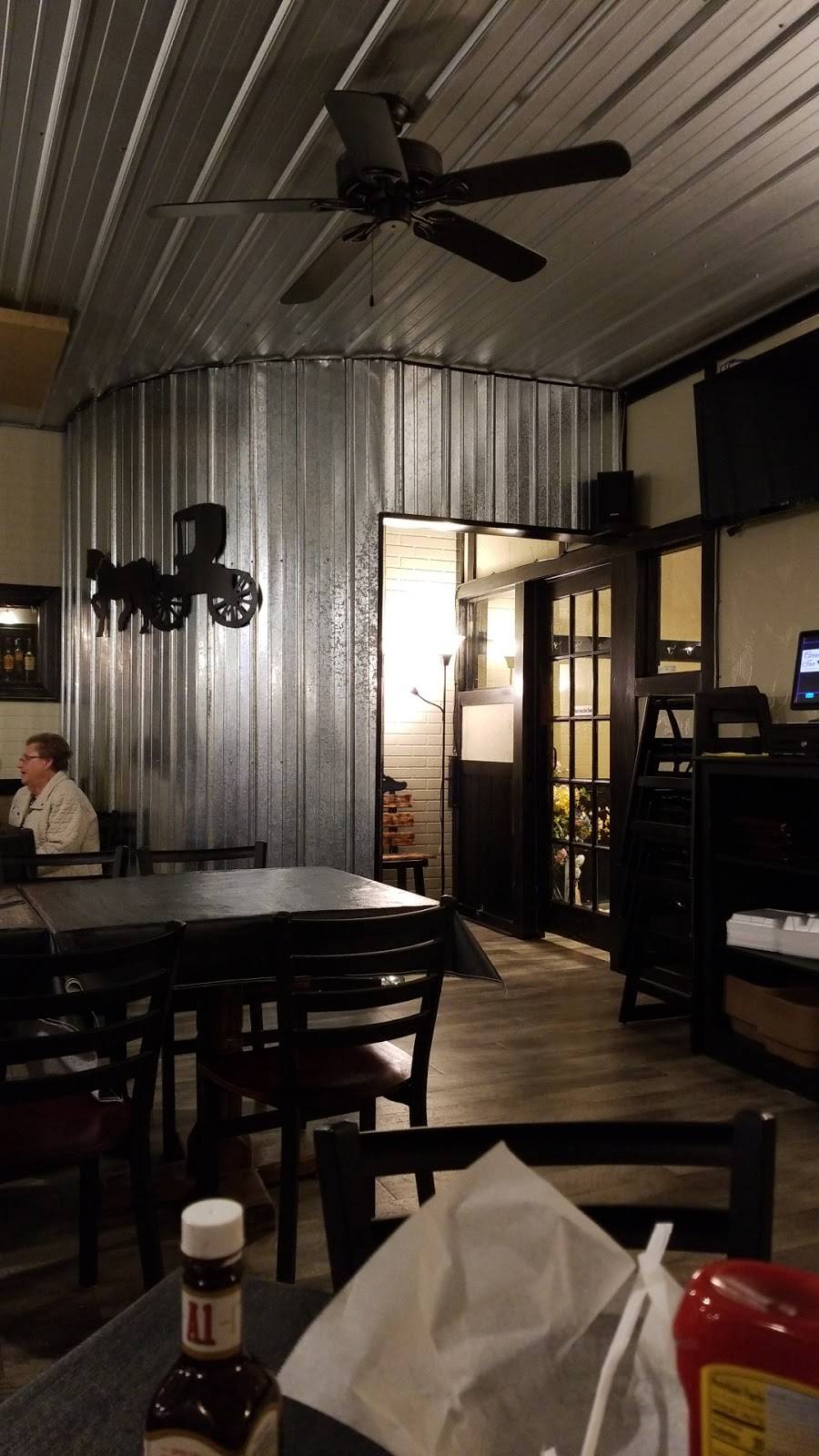 Carriage Inn | restaurant | 103 E Gibson St, Haubstadt, IN 47639, USA | 8127686131 OR +1 812-768-6131