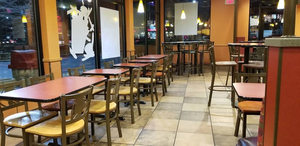 Taco Bell | meal takeaway | 825 W North Ave, Melrose Park, IL 60160, USA | 7083438060 OR +1 708-343-8060