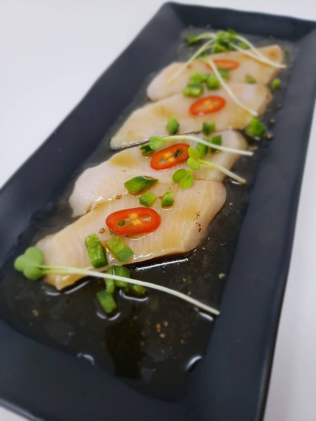 Ichi Tea & Sushi | restaurant | 10912 Le Conte Ave, Los Angeles, CA 90024, USA | 4242731557 OR +1 424-273-1557