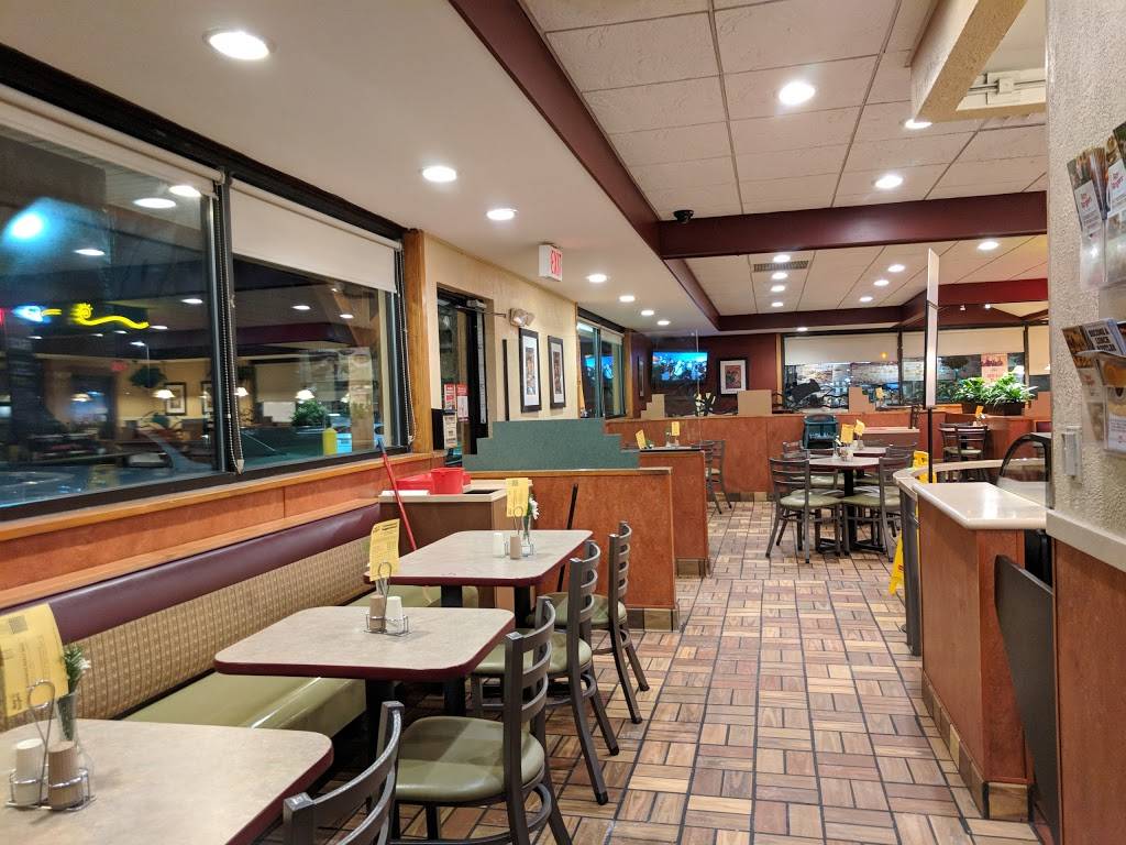 Roy Rogers | restaurant | 191 Thomas Johnson Dr, Frederick, MD 21702, USA | 3016956399 OR +1 301-695-6399