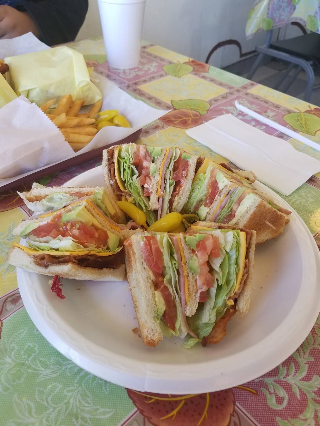 Patra Burgers On Sunset | restaurant | 1524 Sunset Blvd, Los Angeles, CA 90026, USA | 2132500301 OR +1 213-250-0301