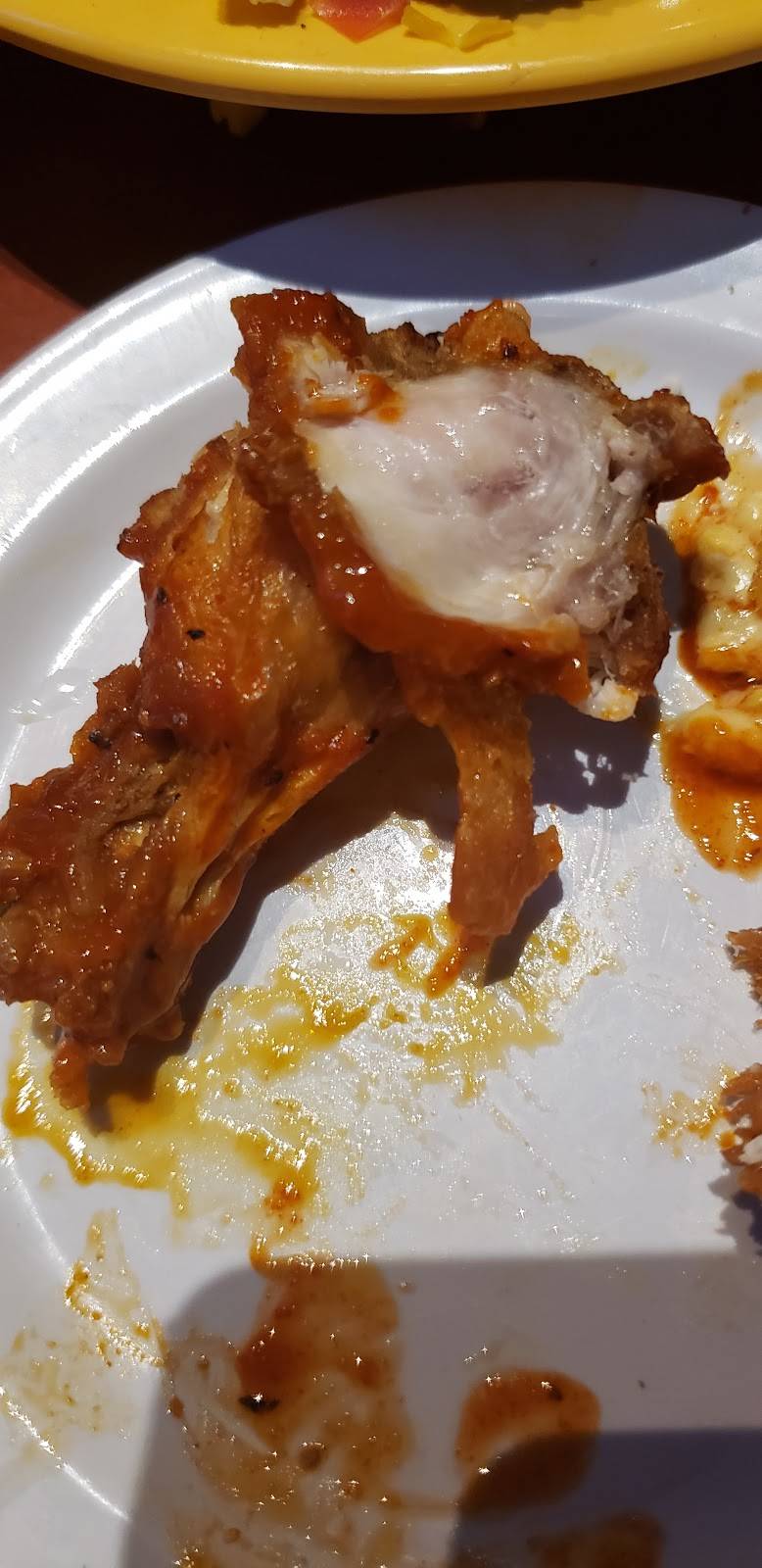 Bootys Wings Burgers & Beer | restaurant | 13375 W McDowell Rd Suite #101, Goodyear, AZ 85395, USA | 6234404739 OR +1 623-440-4739