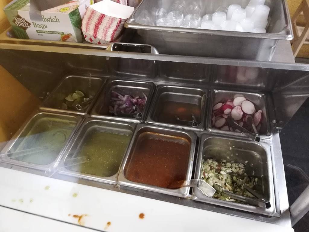 El Kiosko | restaurant | 526 S 2nd St, Renton, WA 98057, USA | 4252712341 OR +1 425-271-2341