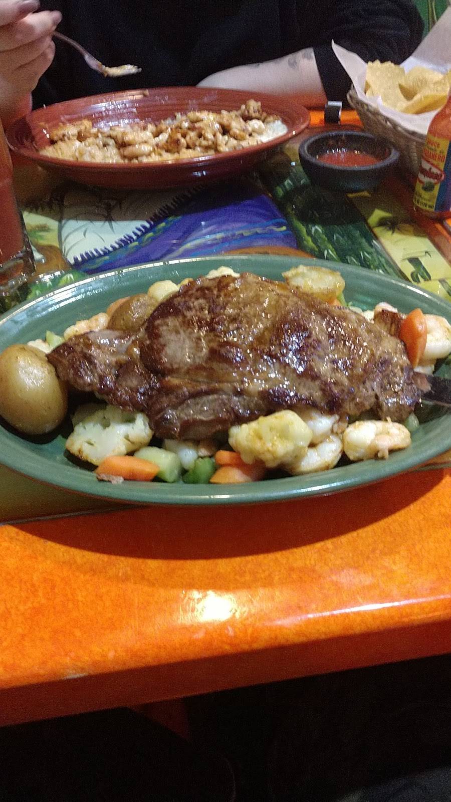 El Nopal | restaurant | 5000 Shelbyville Rd, Louisville, KY 40207, USA | 5024097740 OR +1 502-409-7740