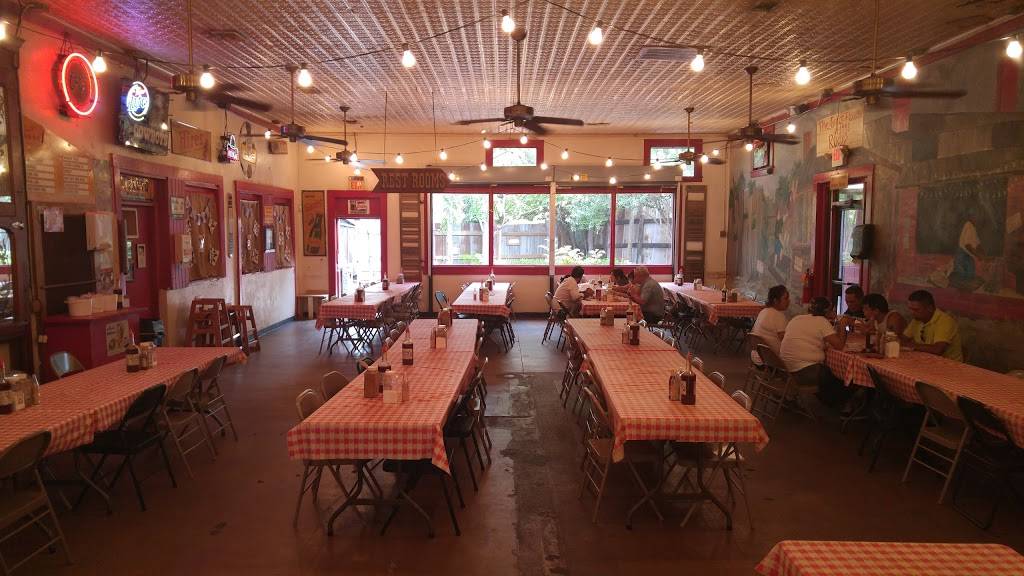 Leon Springs BBQ - The Original Rudys" | restaurant | 24152 I-10, San Antonio, TX 78257, USA | 2106537839 OR +1 210-653-7839