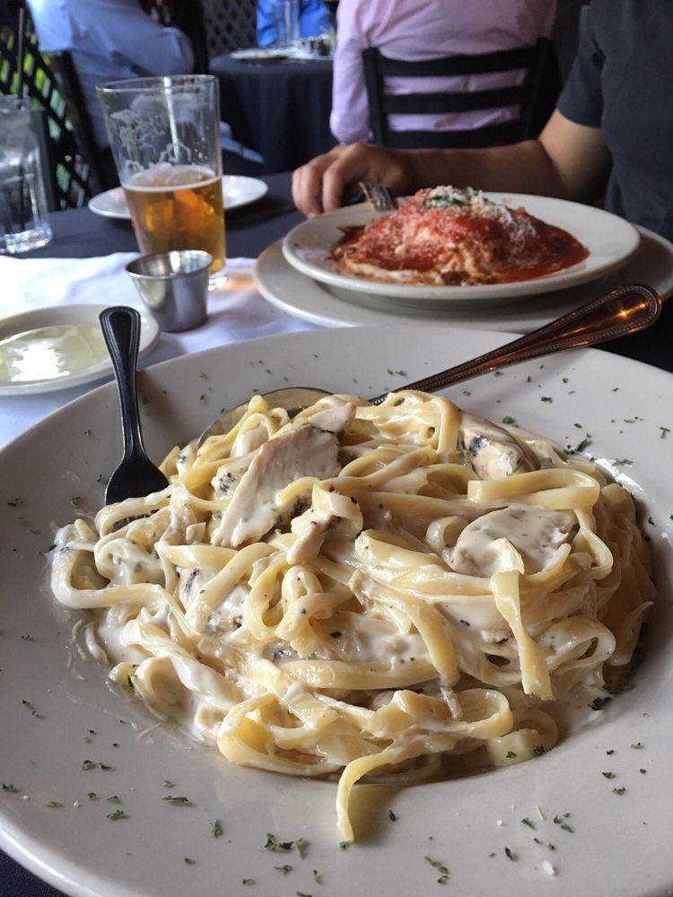 Lomontes Italian Restaurant & Bar | restaurant | 14510 Grisby Rd, Houston, TX 77079, USA | 2814960030 OR +1 281-496-0030