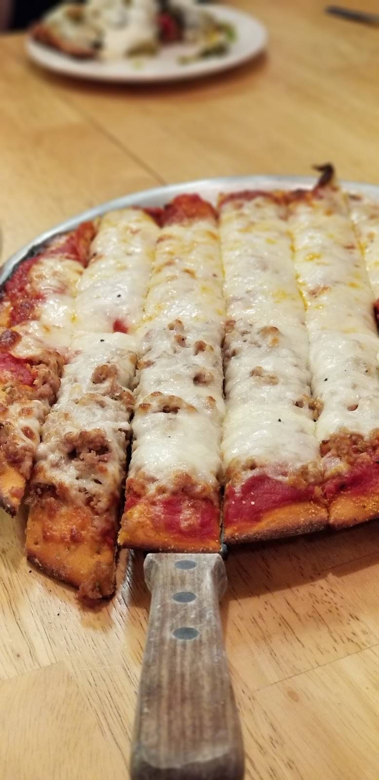 Muddy Waters Pizza Pub | restaurant | 207 W Blackhawk Ave, Prairie du Chien, WI 53821, USA | 6083801283 OR +1 608-380-1283