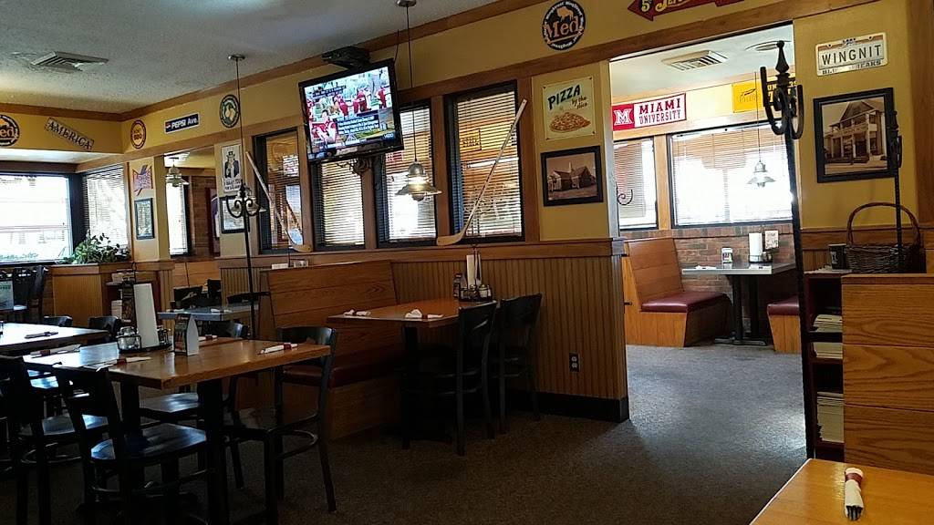 Pizza Hut | restaurant | 925 W Maple St, Hartville, OH 44632, USA | 3308778333 OR +1 330-877-8333