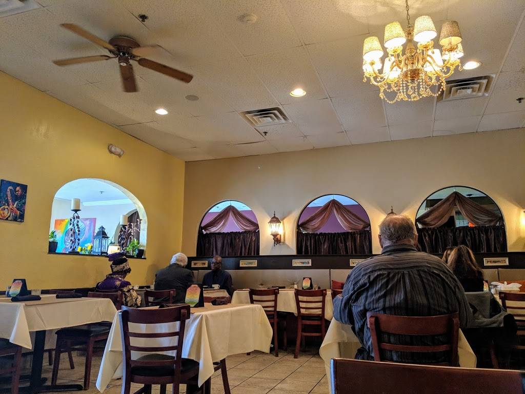 L. Maries Southern Cuisine | restaurant | 3160 Cobb Pkwy NW #200, Kennesaw, GA 30152, USA | 7706941949 OR +1 770-694-1949