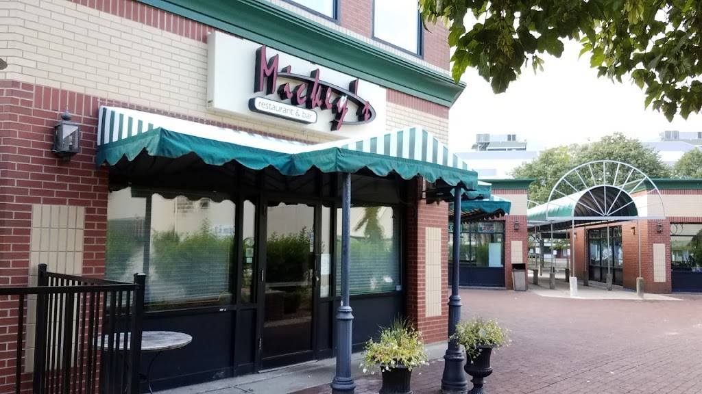 Mickeys Restaurant & Bar | restaurant | 2323 Whitney Ave, Hamden, CT 06518, USA | 2032884700 OR +1 203-288-4700