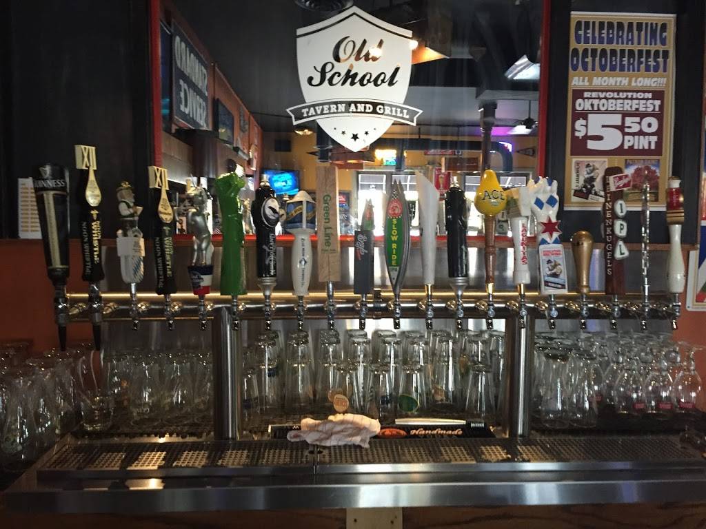 Old School Tavern and Grill | restaurant | 201 DesPlaines, Forest Park, IL 60130, USA | 7087713663 OR +1 708-771-3663