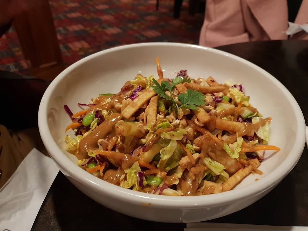 Slopeside Lounge | night club | 600 Highlands Pike, Harbor Springs, MI 49740, USA | 8442623637 OR +1 844-262-3637